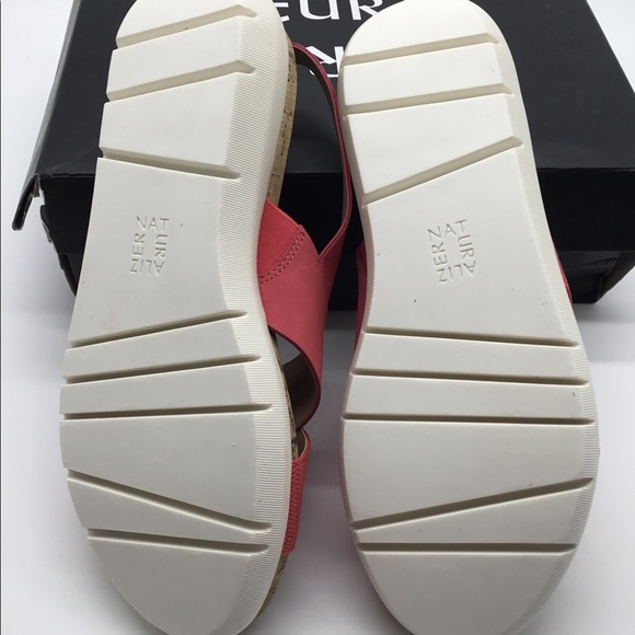 Naturalizer Lilac Sandal - Picture 5 of 6